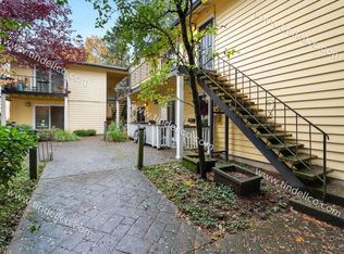 3531 SW Troy St APT 10, Portland, OR 97219