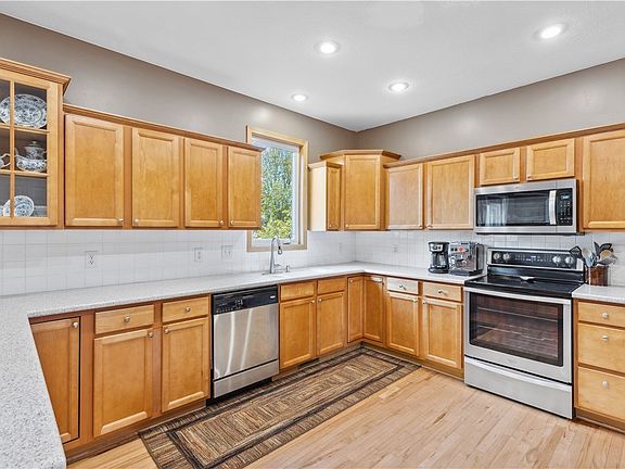 2nd image of 9716 Ashton Dr