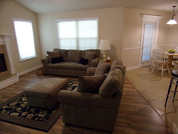 4th image of 6947 NW 121st Ave