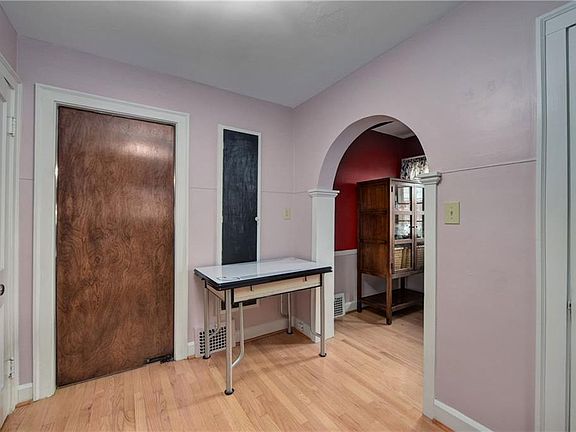 5th image of 3738 W 169th St