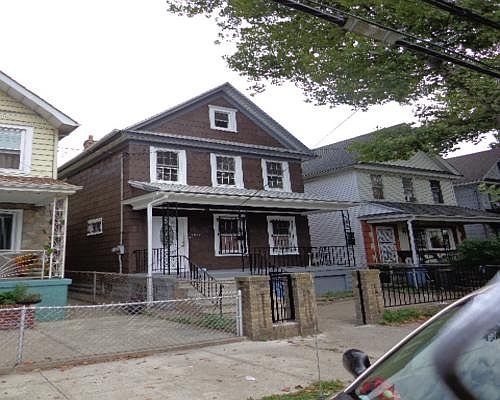 1st image of 1059 E 94th St
