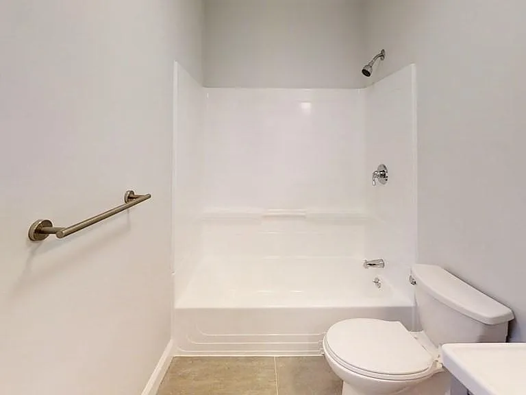 381 Cardinal Medeiros Ave #1R — Photo 7