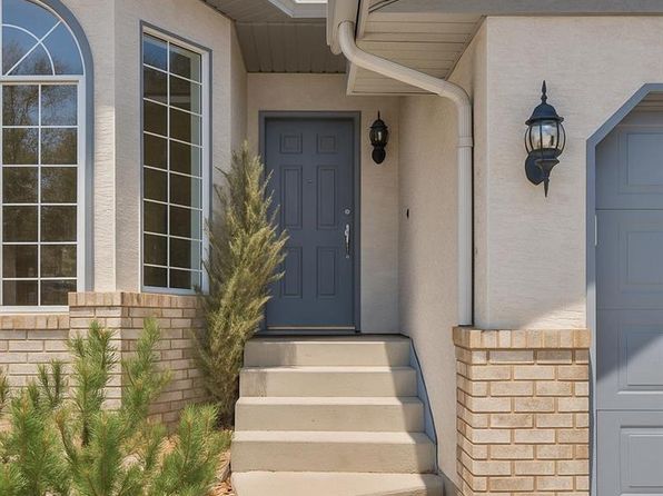 37 E Evergreen Ter SW, Calgary, AB T2Y 2V9