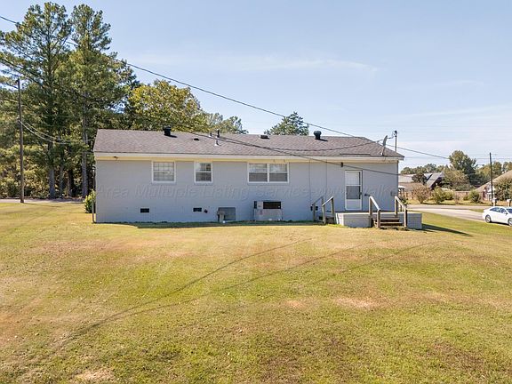 3rd image of 822 Meadowlark Rd