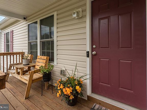 2nd image of 86 Hampshire House Dr