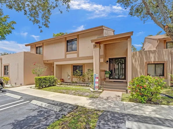 11 Chestnut Circle #11, Cooper City, FL 33026
