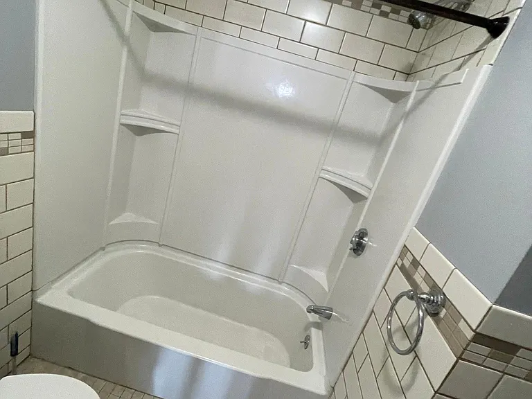 378 Montaup St #3 — Photo 10