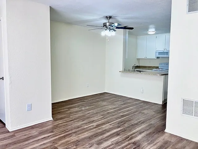 Cowell Terrace Apartments — Photo 2