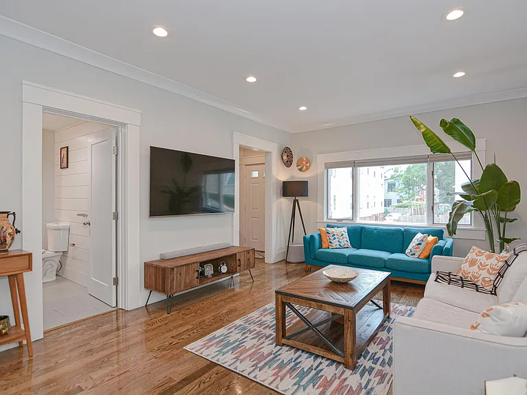 10 Grant St #1 — Photo 10
