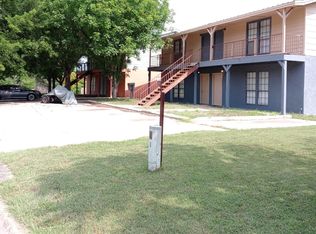 751 Country Club Dr #1, Seguin, TX 78155