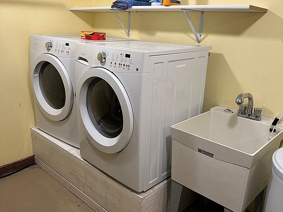 3rd image of 315 8th Ave SE #1