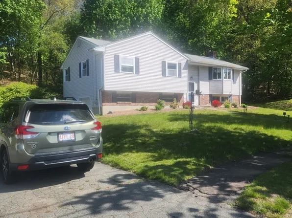 2 Edgehill Rd, Peabody, MA 01960