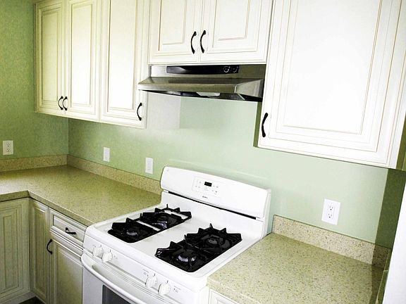 4th image of 1856 Ash St #Na