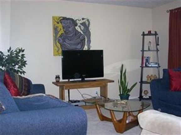 3rd image of 1084 Birch Ln
