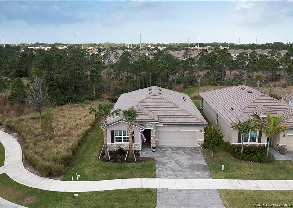 1st image of 1800 NW Golden Oak Trl