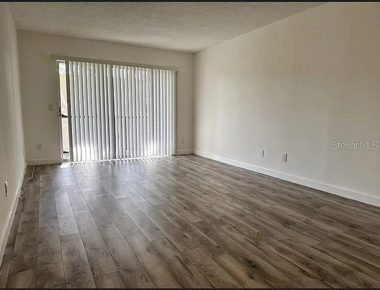 9700 Starkey Rd #322 — Photo 4
