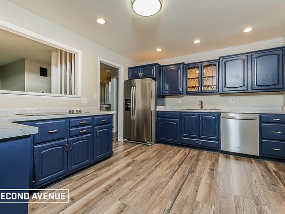 2nd image of 6241 N Robinhood Ln