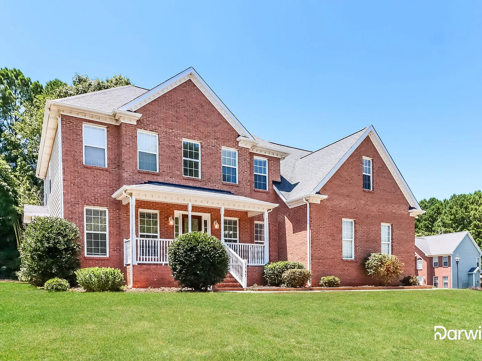 5 bed, 3.0 bath, 2670 sqft, $2,390 — Photo 3