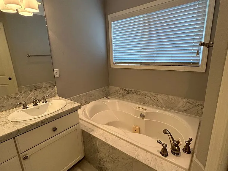 8827 SW 90th Ave — Photo 24