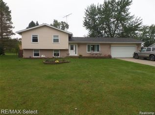 3488 Brenthill Dr, Grand Blanc, MI 48439