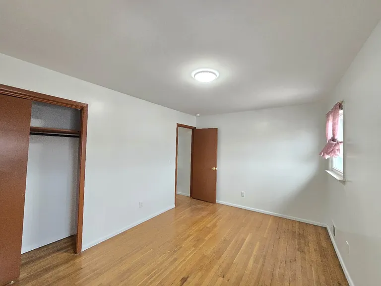 322 Sanilac St — Photo 11