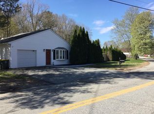 15 Douglas Cir, Smithfield, RI 02828