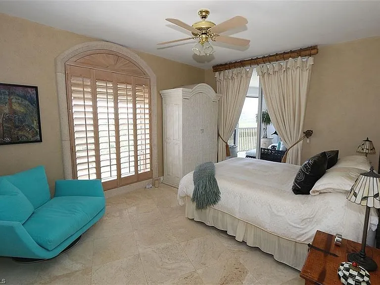 8665 Bay Colony Dr #901 — Photo 20