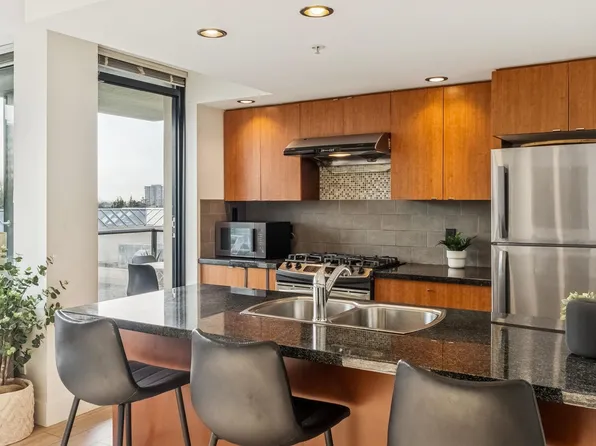 9180 Hemlock Dr #808, Richmond, BC V6Y 4J5