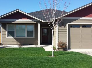 7559 Genes Ct, White City, OR 97503