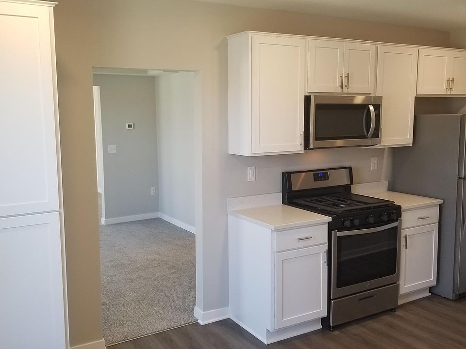 Welcome to Colfax #4! Newly remodeled with brand new kitchen!!