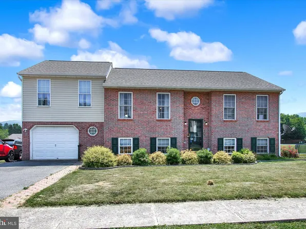 49 Amanda Dr, Smithsburg, MD 21783