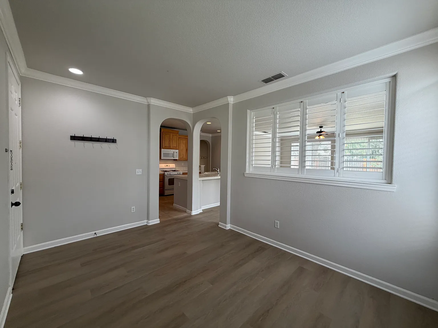 3 bed, 1450 sqft, $2,750 — Photo 2
