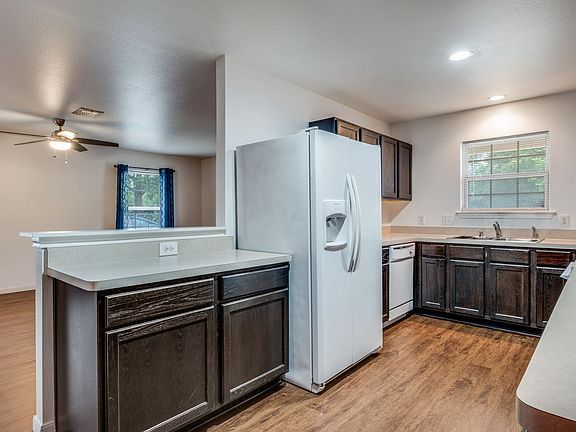4th image of 2727 Choice St