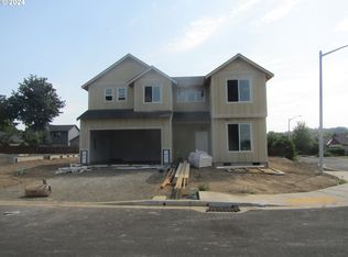 435 S Cedar St, Yamhill, OR