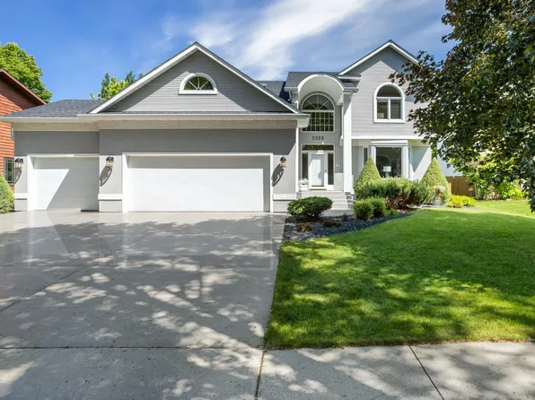 2938 Peterson Pkwy N, Fargo, ND 58102