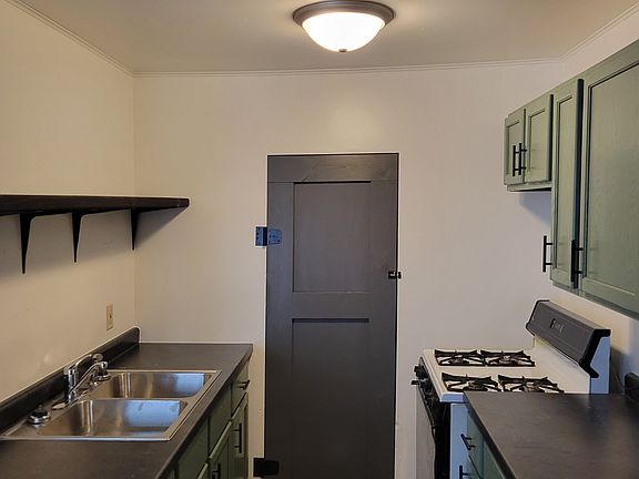 4th image of 1528 Denton St