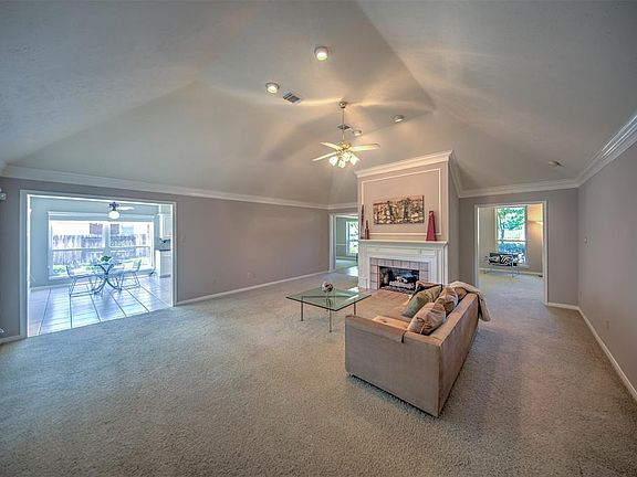 4th image of 15406 Park Estates Ln