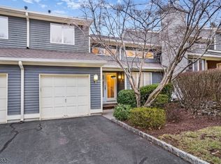 2 Inverrary Pl, Annandale, NJ 08801