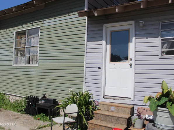 1313 20th St, Gulfport, MS 39501