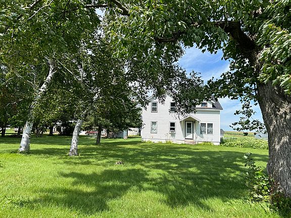 View of the front yard.
