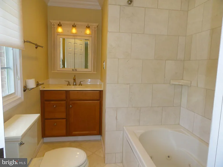 7115 Warbler Ln — Photo 19