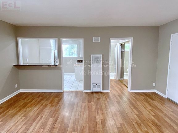 5th image of 5916-5922 Carlton Way1555 Bronson #216