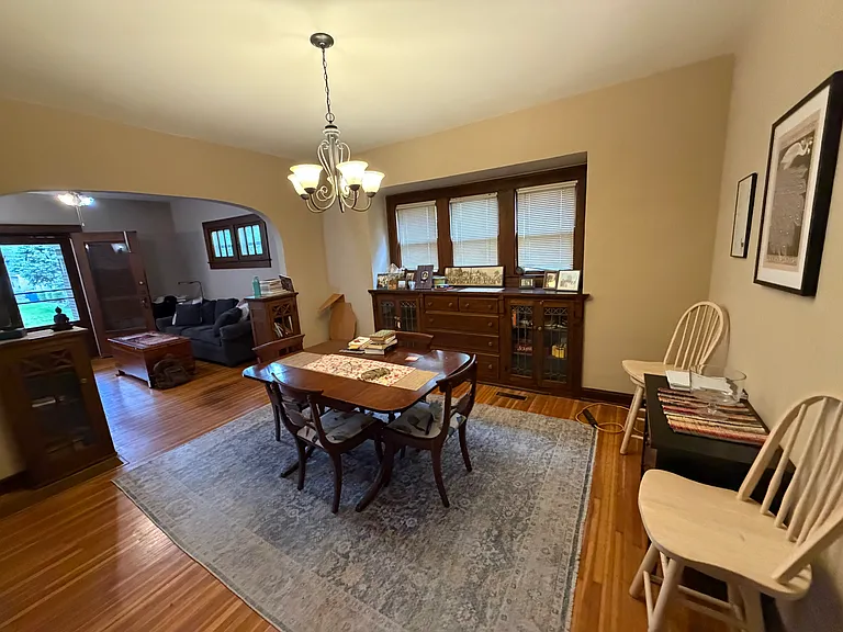 5252 Broadway St — Photo 3