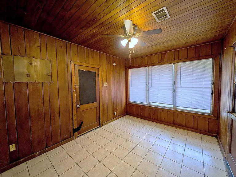 302 Bridal Wreath Ave — Photo 19