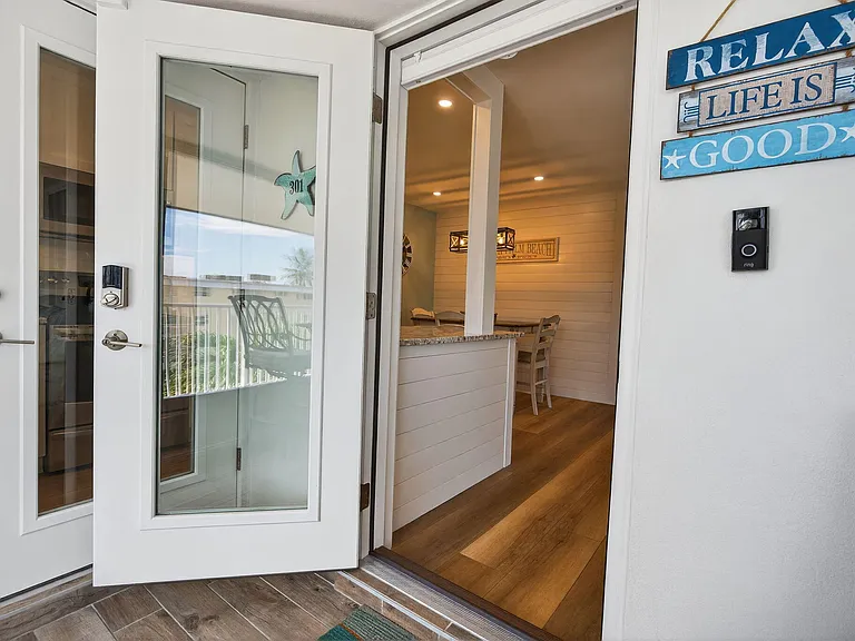 110 Shore Ct #301 — Photo 6