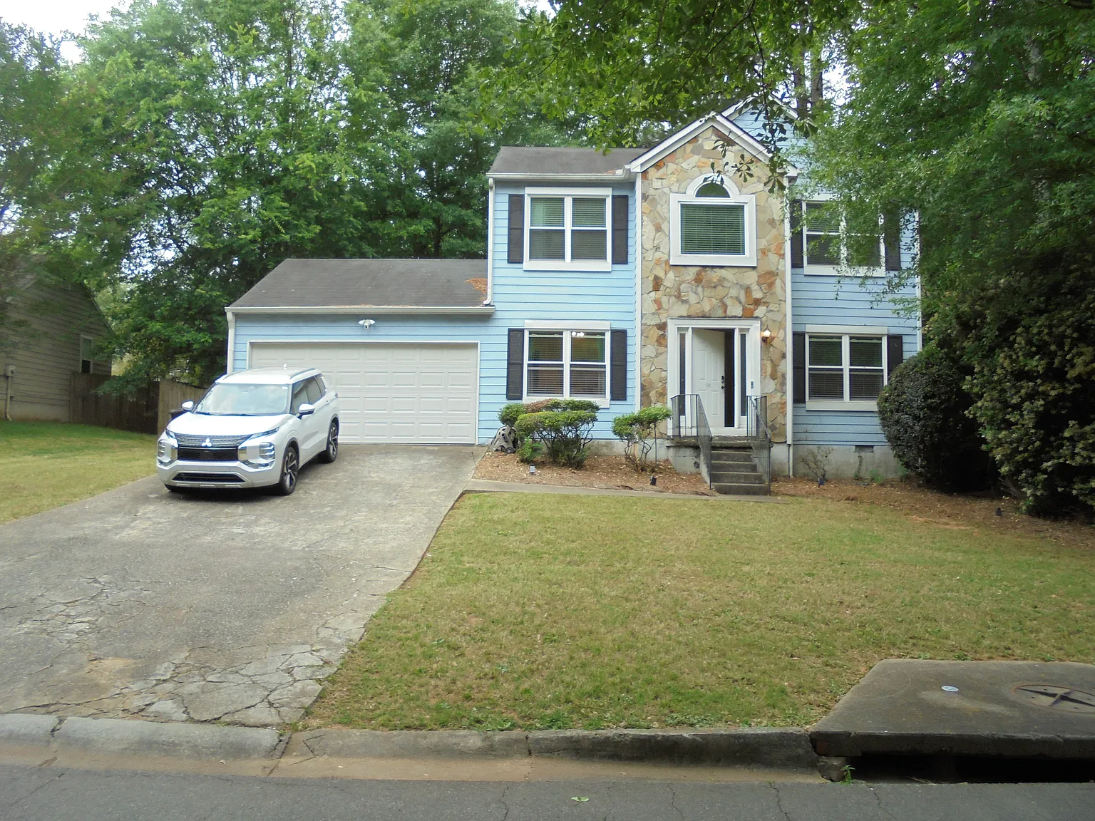 4 bed, 2.5 bath, 1956 sqft, $2,390 — Photo 1
