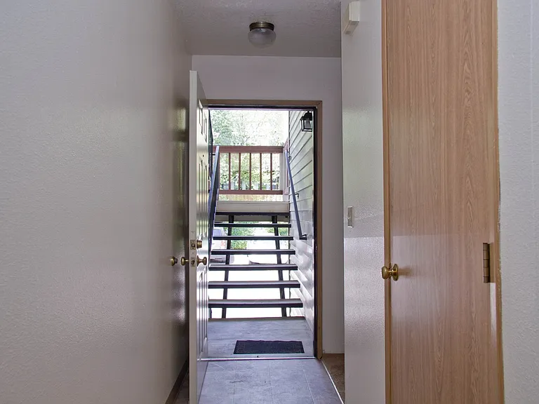 Second Wind Apartments — Photo 7
