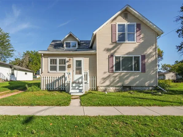 321 E 2nd Avenue, Stanley, WI 54768