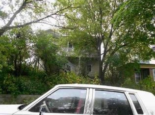 912 Earl St, Saint Paul, MN 55106