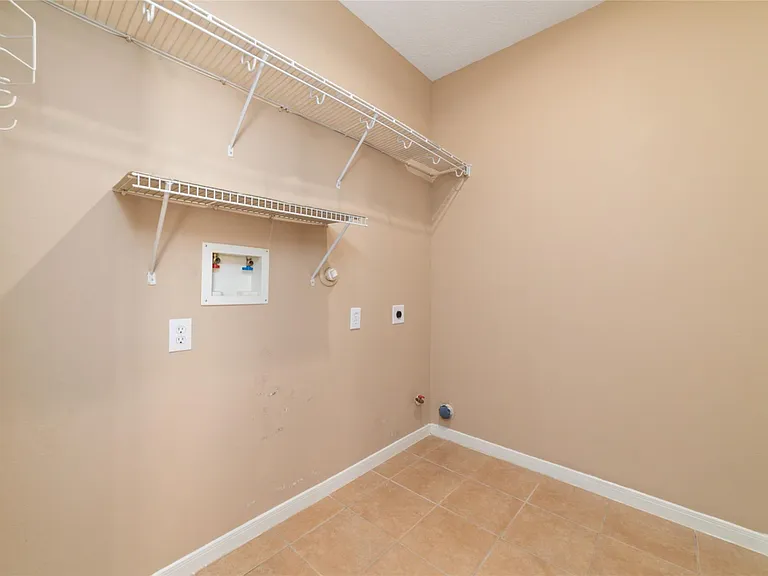 2618 Bridgestone Park Ln — Photo 22